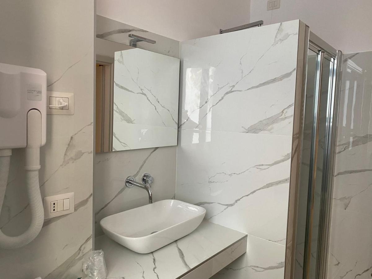 Oasi Village Hotel Milano Eksteriør bilde